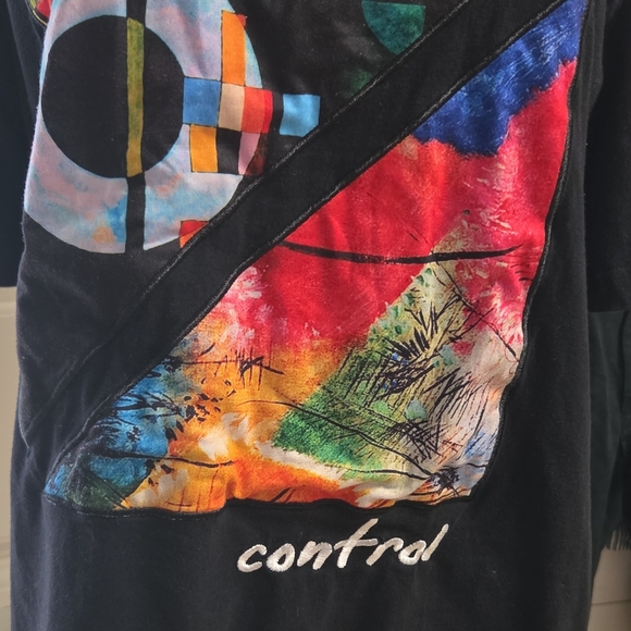 Multicolor Graphic Tee - Picture 2 of 6